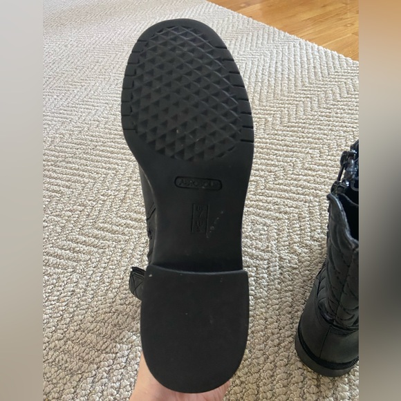 Aerosoles Mid-Calf Black Boots (Size 7) - Picture 5 of 6